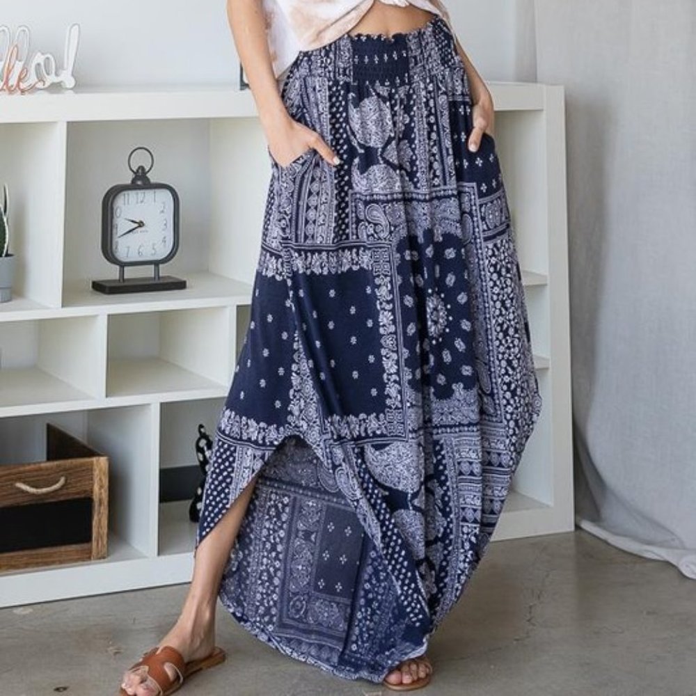 🌼RESTOCKED🌼 Paisley Print Wide Leg Pants - Picture 7 of 9